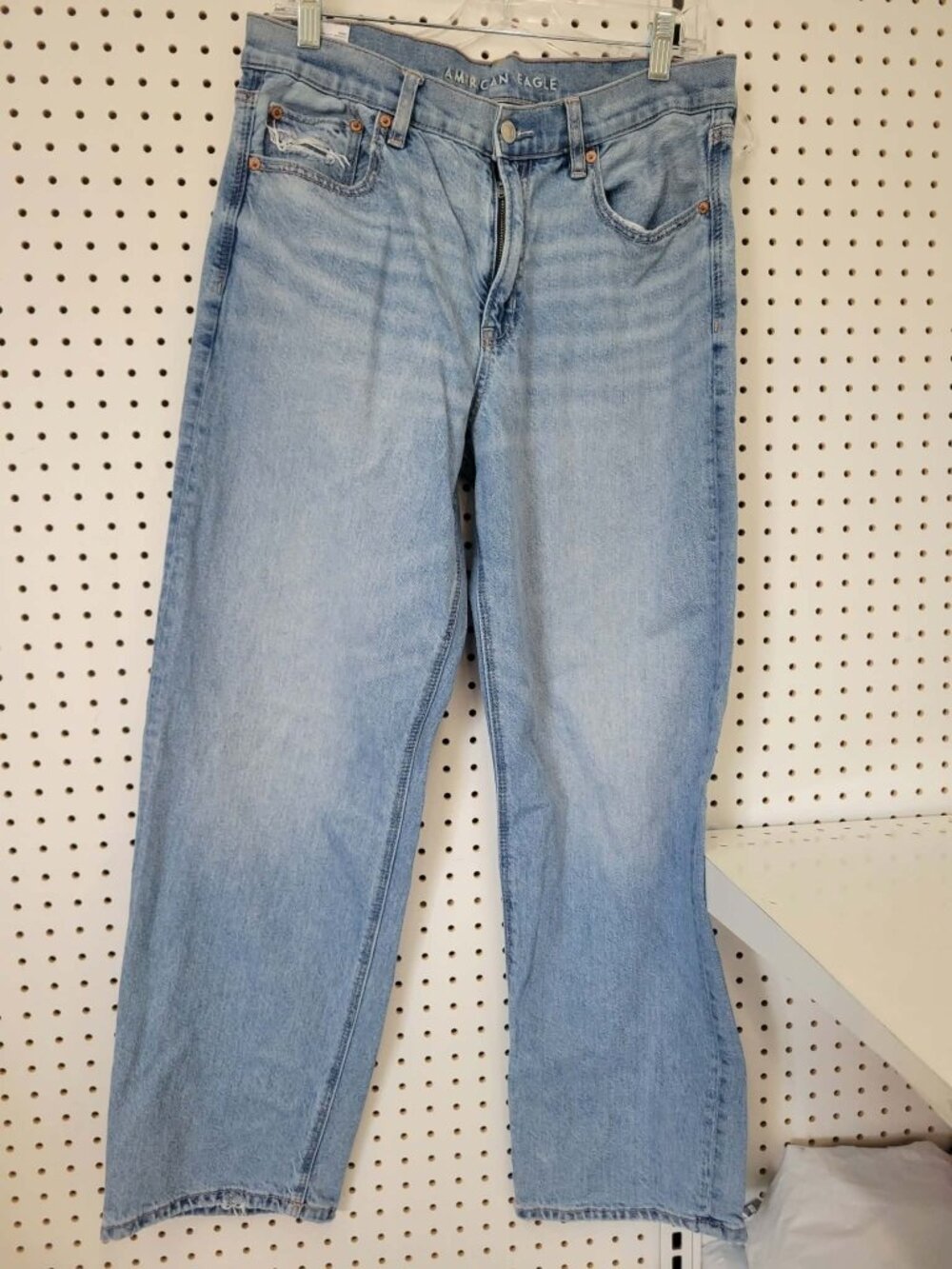 American Eagle Womens Light Wash Regular Fit Denim Jeans Size 8 With Subtle